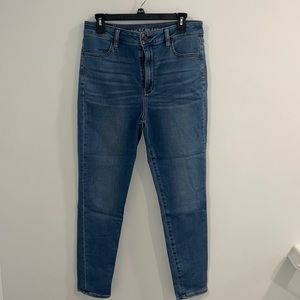 American Eagle Super Hi-rise Jegging jean size 12